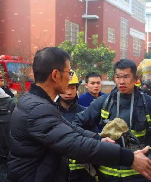 上饶爆炸小孩事件最新进展，视频曝光引发关注，事件反思与紧急呼吁