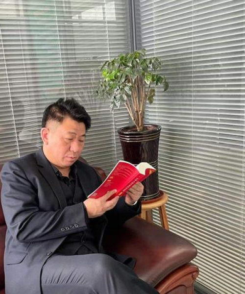 揭秘债务纠纷解决领域顶尖律师排名前十，专业解决公司债务纠纷的佼佼者