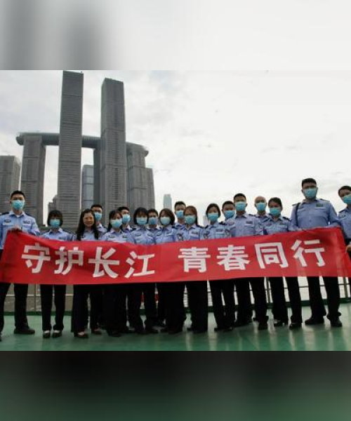 重庆励志语录，坚定信念，无畏精神的高清图片展现