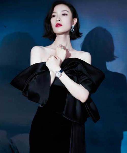 倪妮最新礼服搭配大赏，时尚魅力惊艳全场！