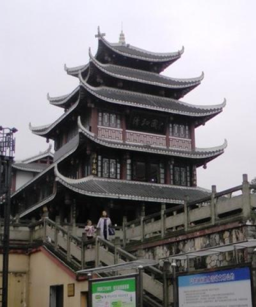 武汉恩施菜馆前十名榜单，地道美食之旅不容错过